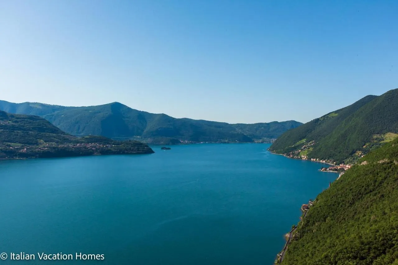 Italian Vacation Homes - Panoramic Villa Parzanica 0*,  意大利