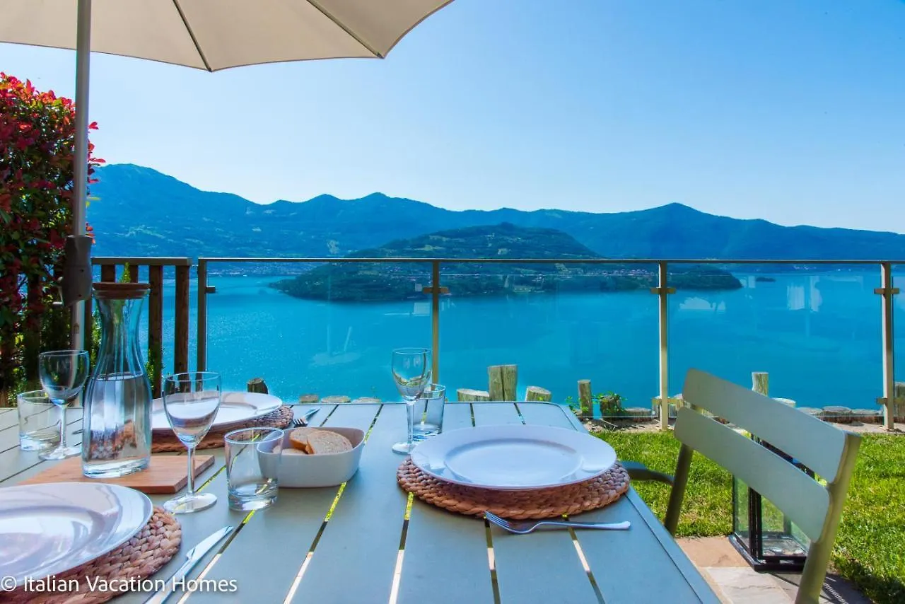 Italian Vacation Homes - Panoramic Villa Parzanica