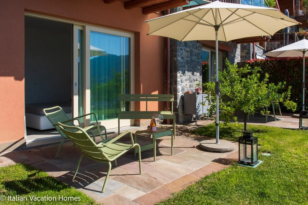 Italian Vacation Homes - Panoramic Villa Parzanica